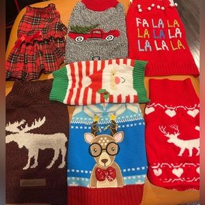 Dog Christmas sweater lot fit a shih tzu. Sizes small/medium